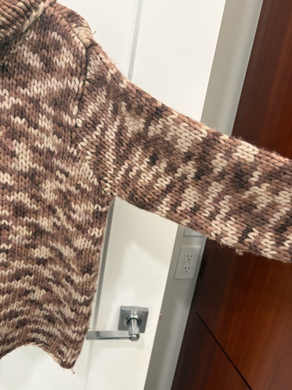 Vintage 90s Liz Claiborne Brown Wool Chunky Knit Turtleneck Sweater Sz M - Picture 5 of 12